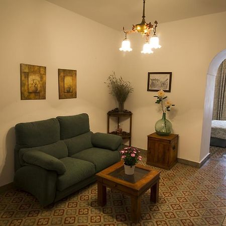 Отель Hospederia Real Casona La Beltraneja Бельмонте Экстерьер фото