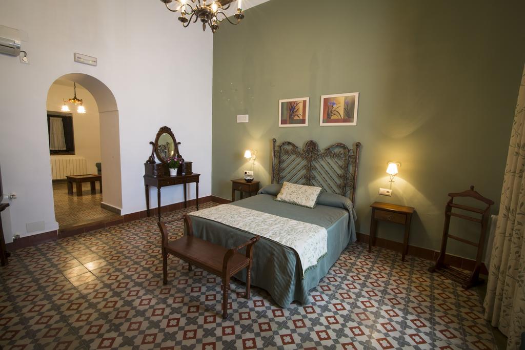 Отель Hospederia Real Casona La Beltraneja Бельмонте Экстерьер фото